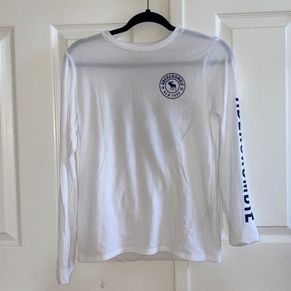 NWOT A&F White Long Sleeve Graphic Logo Shirt